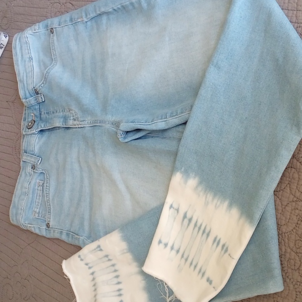 Style & Co  Light Wash Jeans Size 6